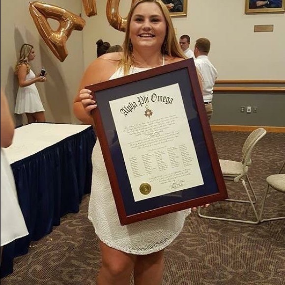 Meet your Posher, Ashley! - Picture 5 of 6